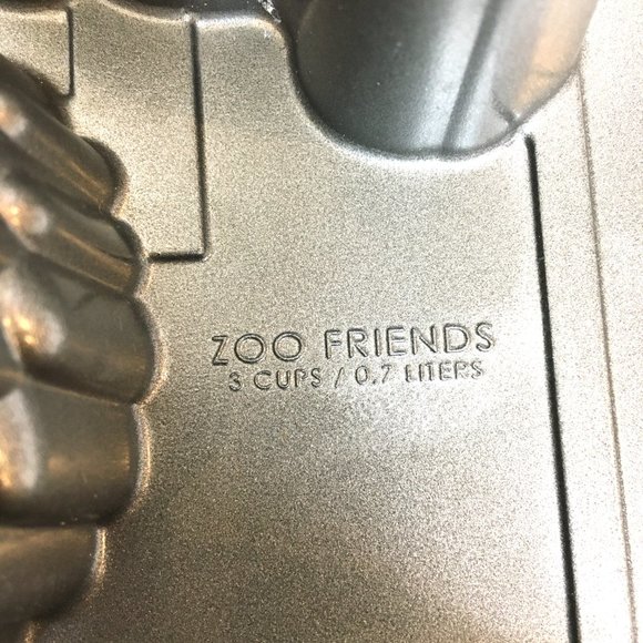 NORDIC WARE  Zoo Animal Friends Muffin Cake Baking Pan EUC - Picture 7 of 8